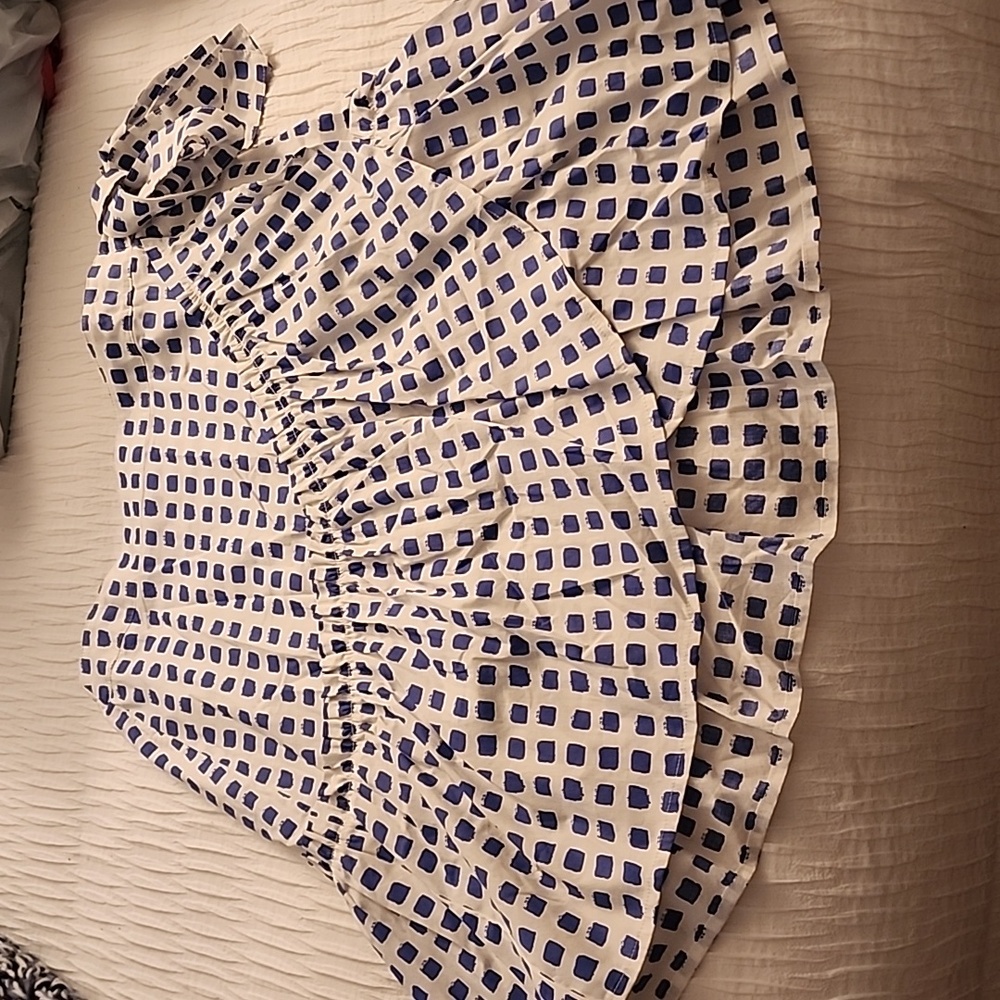 Vineyard Vine size Med skirt.
